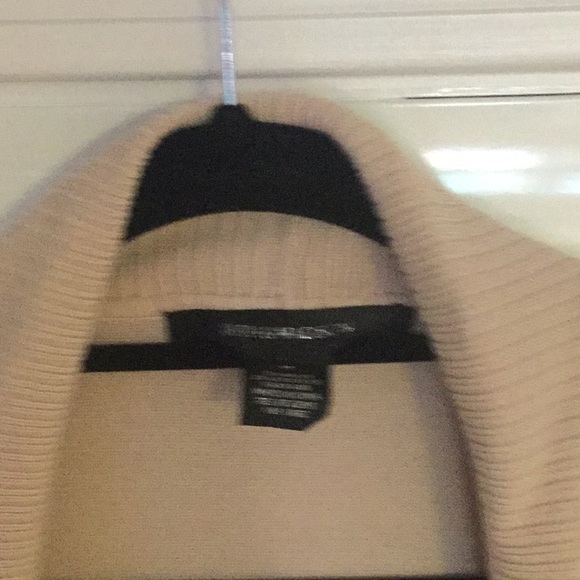 Ladies sweater - Picture 2 of 2